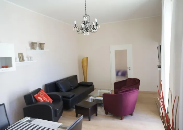 3 Wunderschoene Kornhoff * Naumburg (Saale)